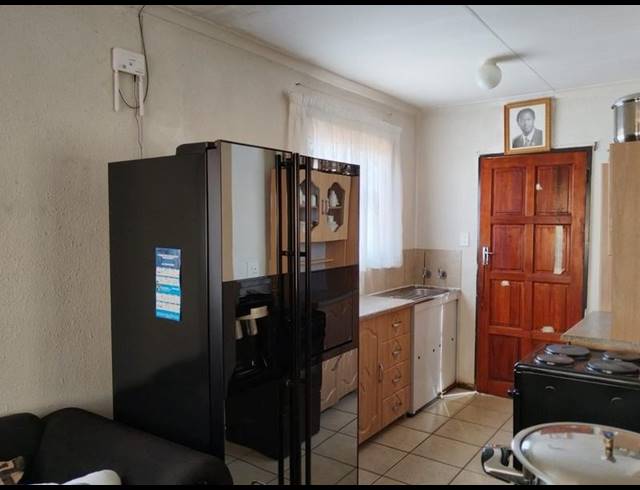 2 BEDROOM HOUSE FOR SALE IN PROTEA GLEN